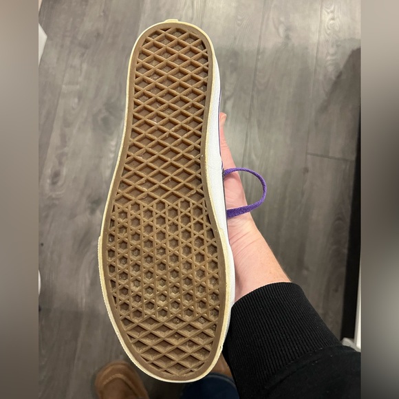 Vans tennis shoes. Purple and grey. Women’s size 8.5, Men’s size 7 - Picture 2 of 6